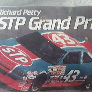 AMT/ERTL New/Sealed Richard Petty STP Grand Prix 1/25 scale model kit, 1990